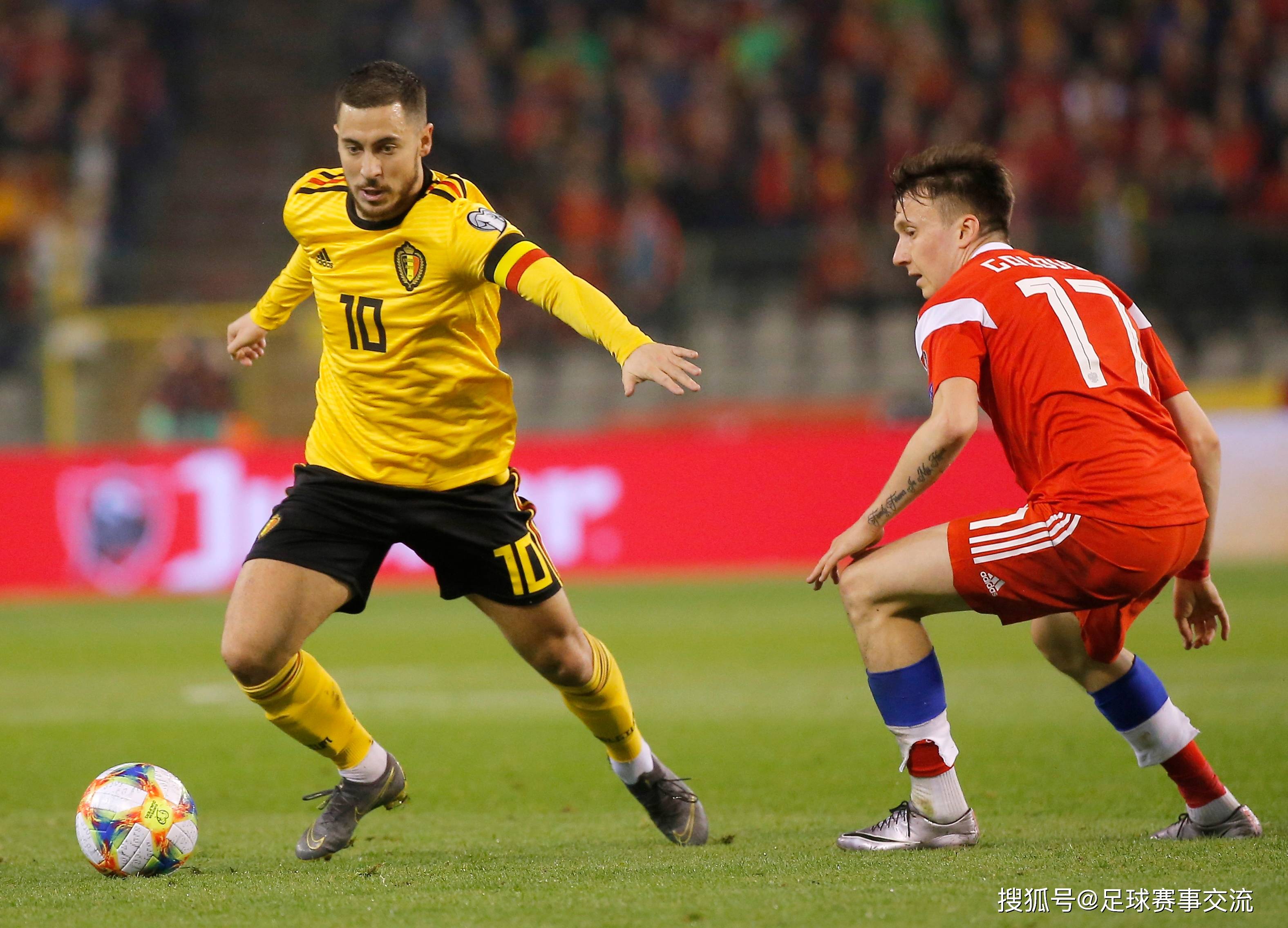 精彩足球赛事引爆球迷热情,层出不穷的对战继续的简单介绍 精彩足球赛事引爆球迷热情,层出不穷的对战继续的简单介绍