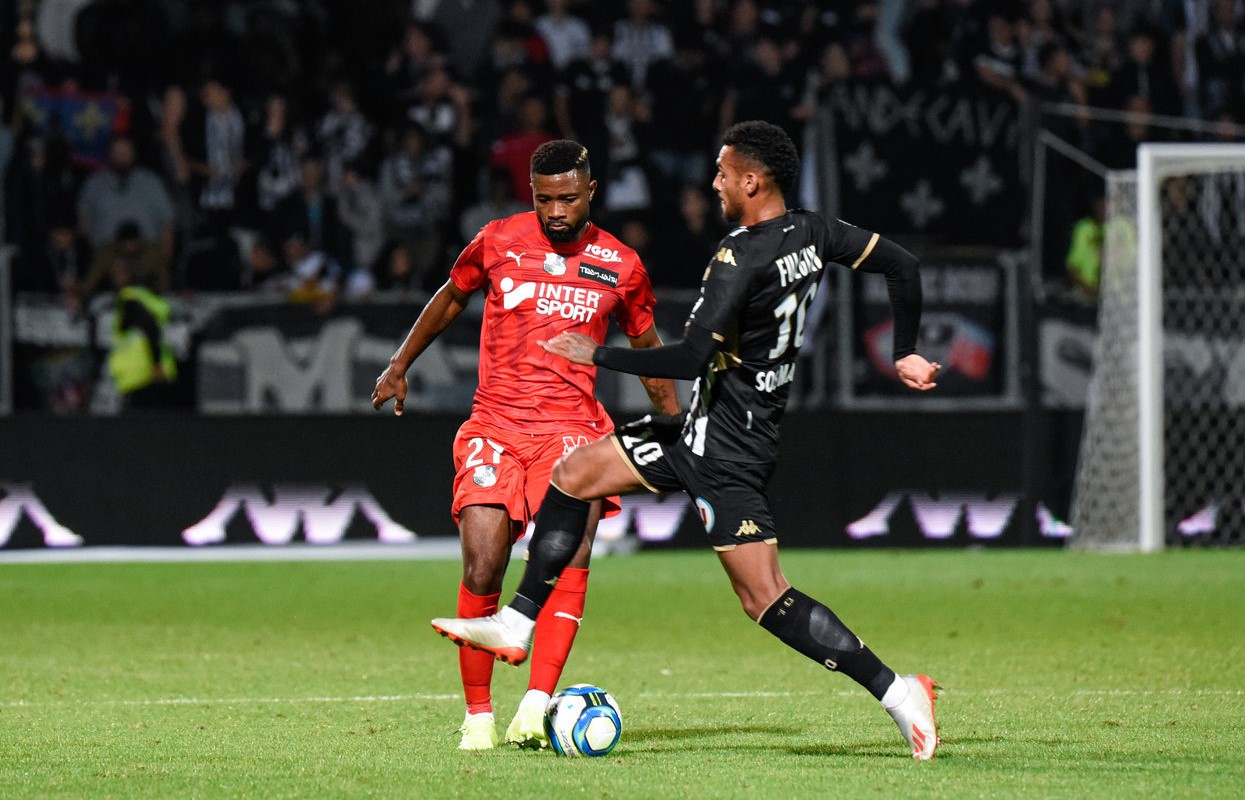 关于亚眠客场战平昂热，继续保持稳定状态的信息