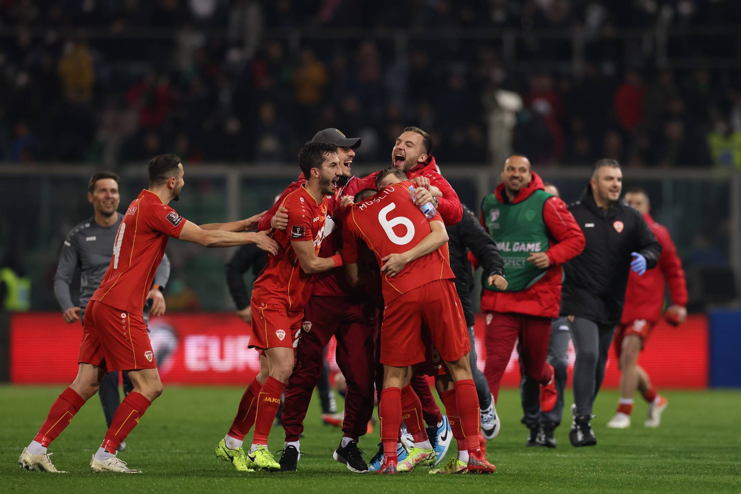 爱尔兰队全队助攻,客场逼和强敌实现稳定的简单介绍 爱尔兰队全队助攻,客场逼和强敌实现稳定的简单介绍