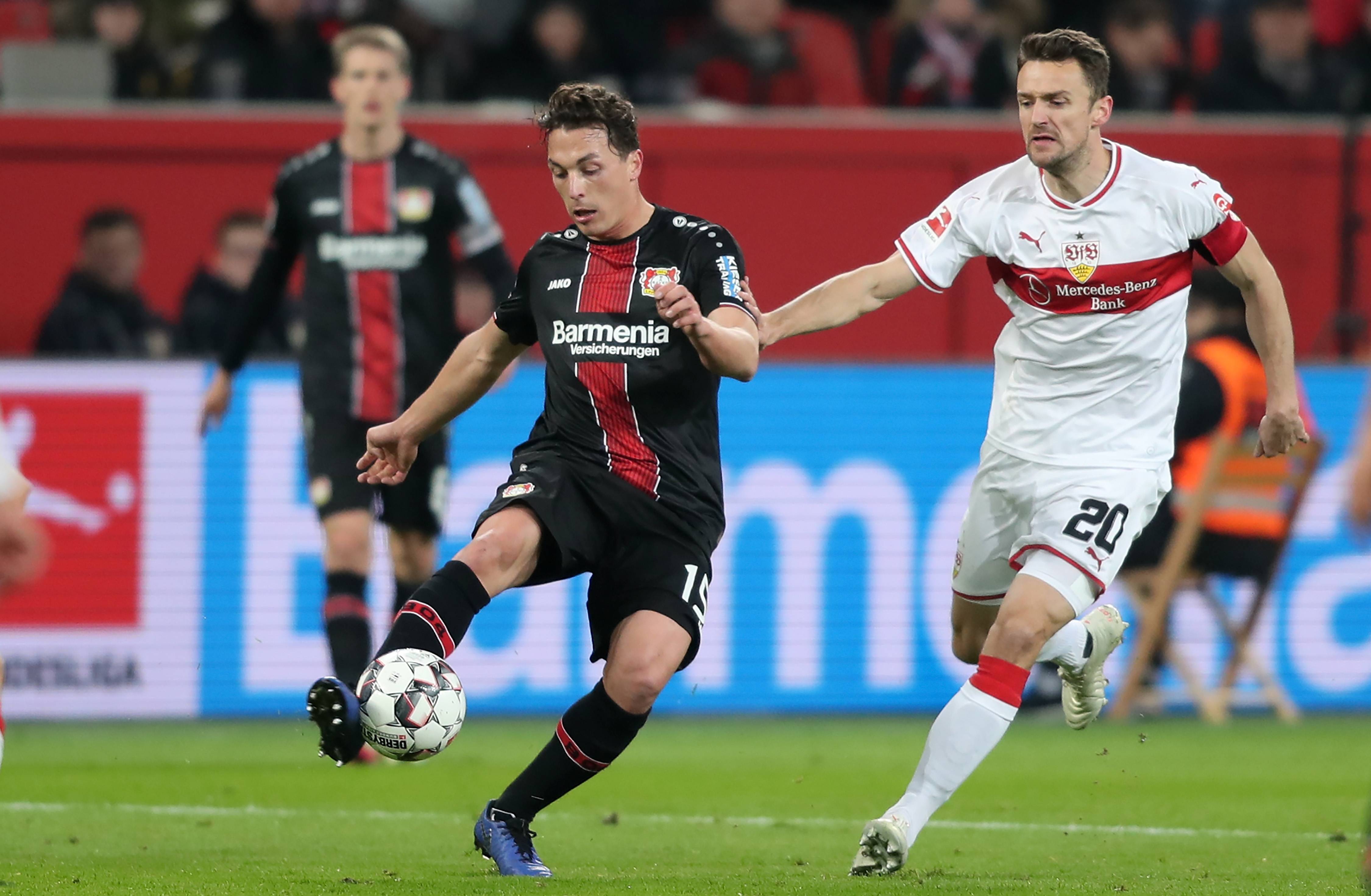 拜仁慕尼黑主场轻取勒沃库森,保持领先 拜仁慕尼黑主场轻取勒沃库森,保持领先