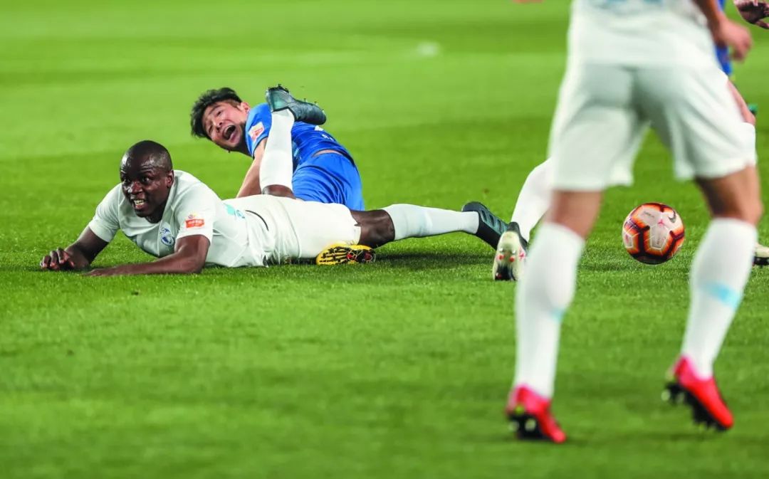 包含苏宁主场被逼平,积分榜排名下滑的词条 包含苏宁主场被逼平,积分榜排名下滑的词条