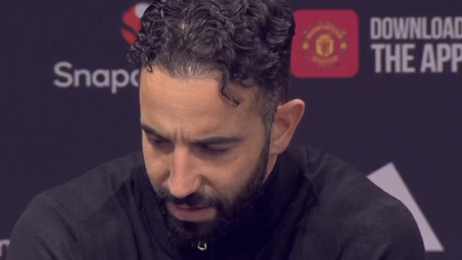 曼联尴尬失利，媒体炮轰教练团队