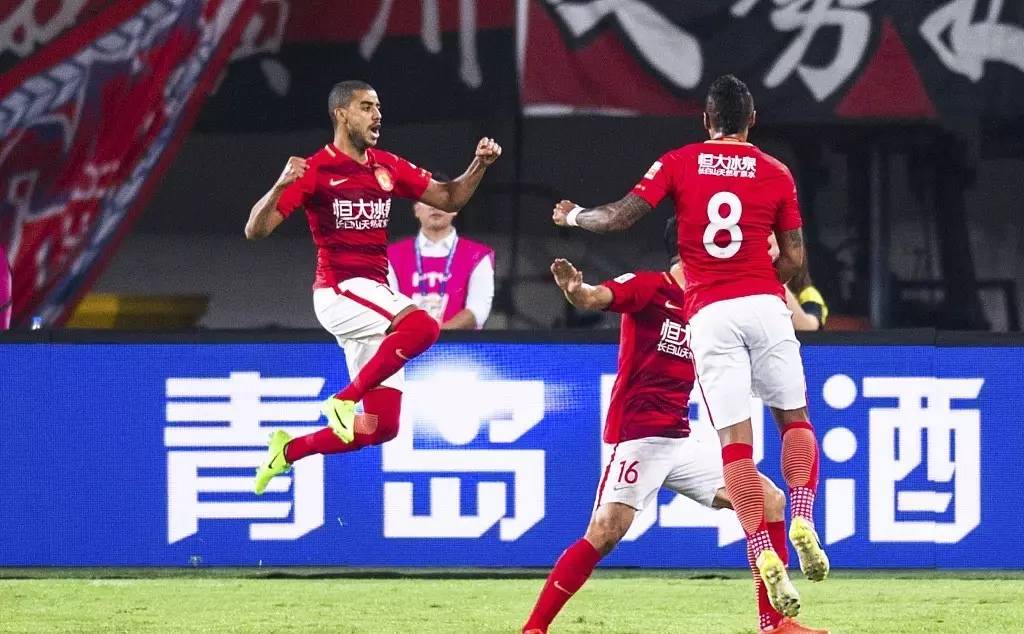 广州恒大客场胜江苏苏宁,稳居积分榜第一的简单介绍 广州恒大客场胜江苏苏宁,稳居积分榜第一的简单介绍