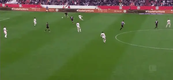 双方交手激烈,德甲豪门遭遇平局的简单介绍 双方交手激烈,德甲豪门遭遇平局的简单介绍