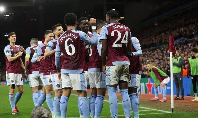 阿贾克斯势如破竹,大获全胜的简单介绍 阿贾克斯势如破竹,大获全胜的简单介绍