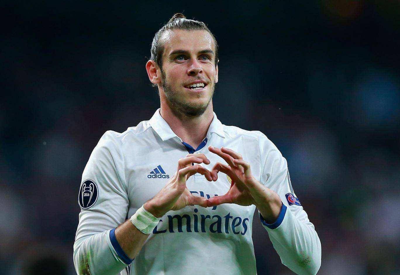 关于皇马前锋贝尔在比赛中摧枯拉朽破门得分的信息