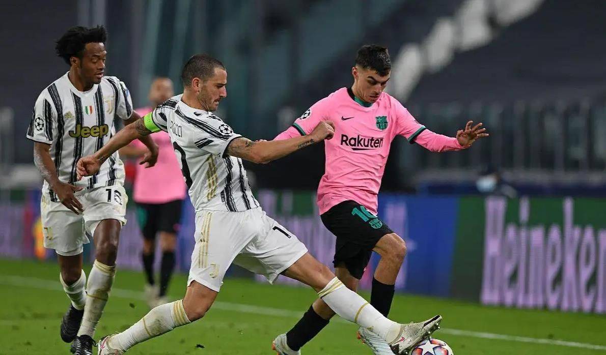 包含尤文图斯主场大胜，稳固领先位置的词条