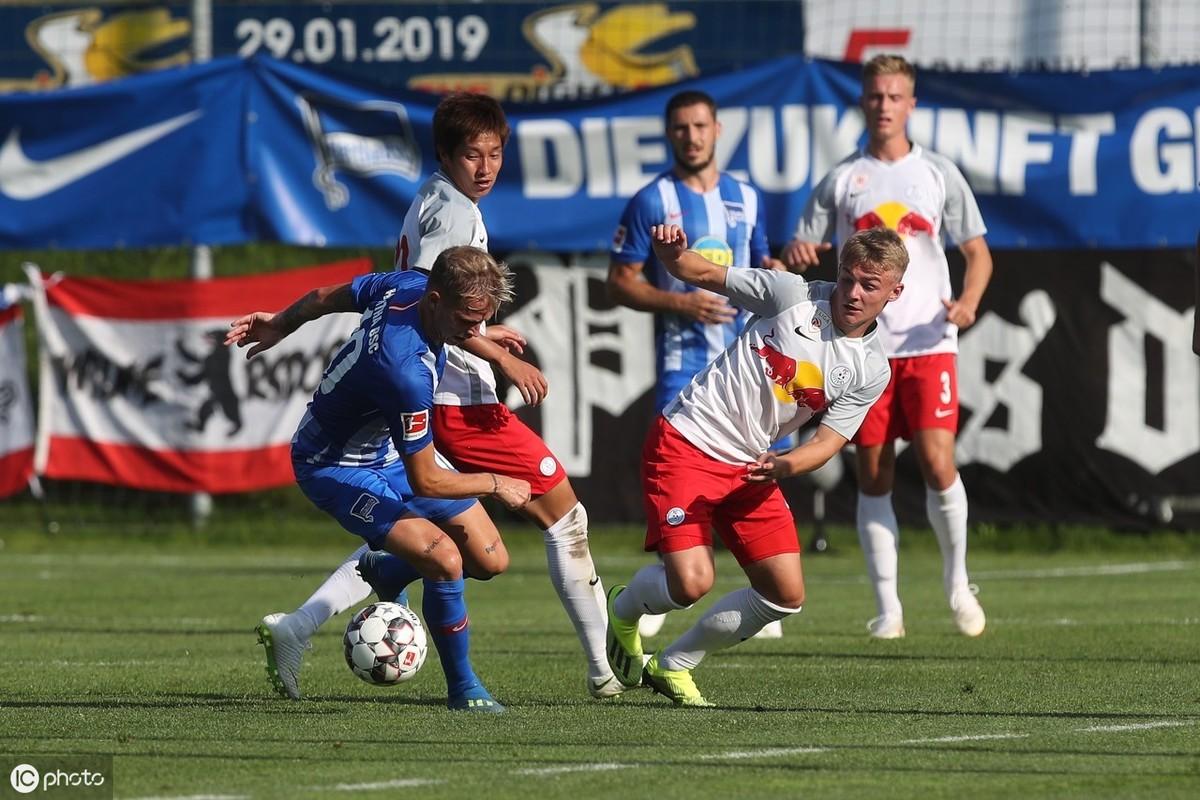 关于柏林赫塔遭遇对手绝杀,憾失重要分数的信息 关于柏林赫塔遭遇对手绝杀,憾失重要分数的信息