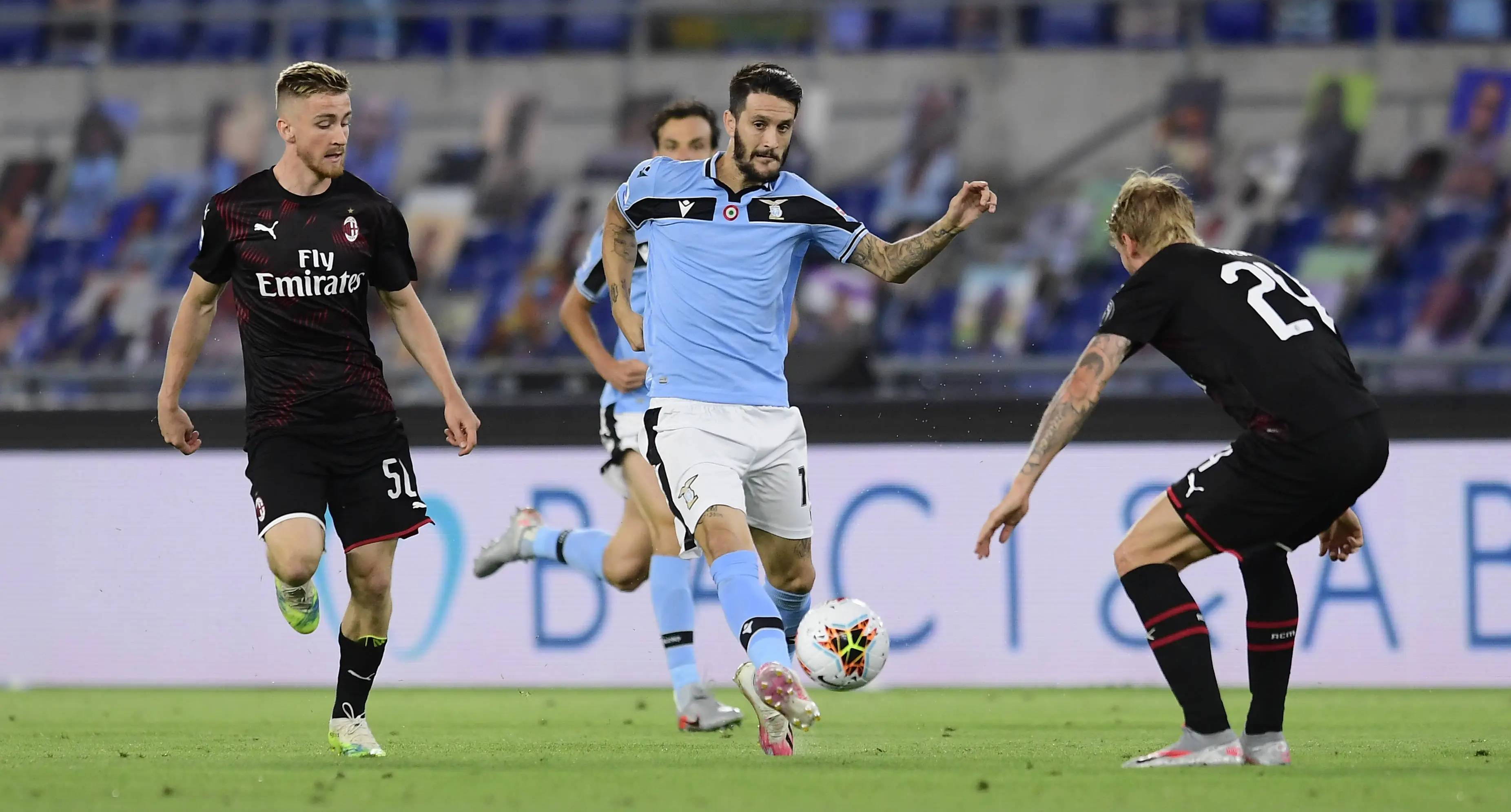 意大利杯赛场:球队飒爽英姿势必飞跃 意大利杯赛场:球队飒爽英姿势必飞跃