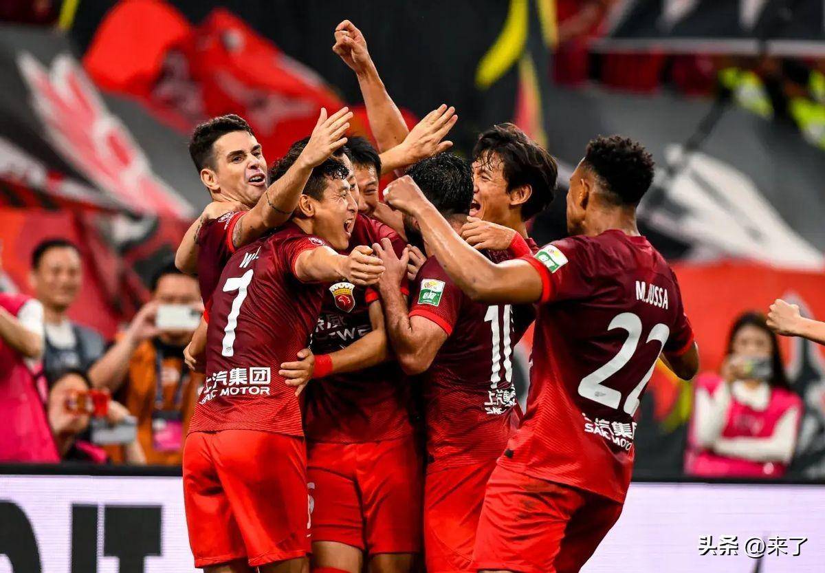 包含卡迪夫城逆转战胜对手，保级希望再起的词条