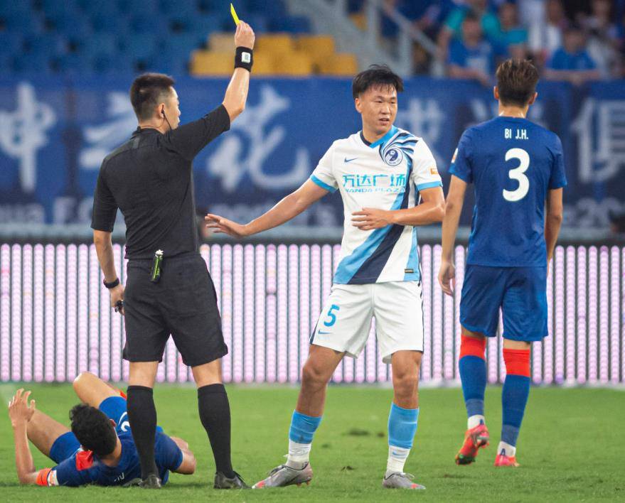 申花后防线强化,备战上海上港德比战 申花后防线强化,备战上海上港德比战