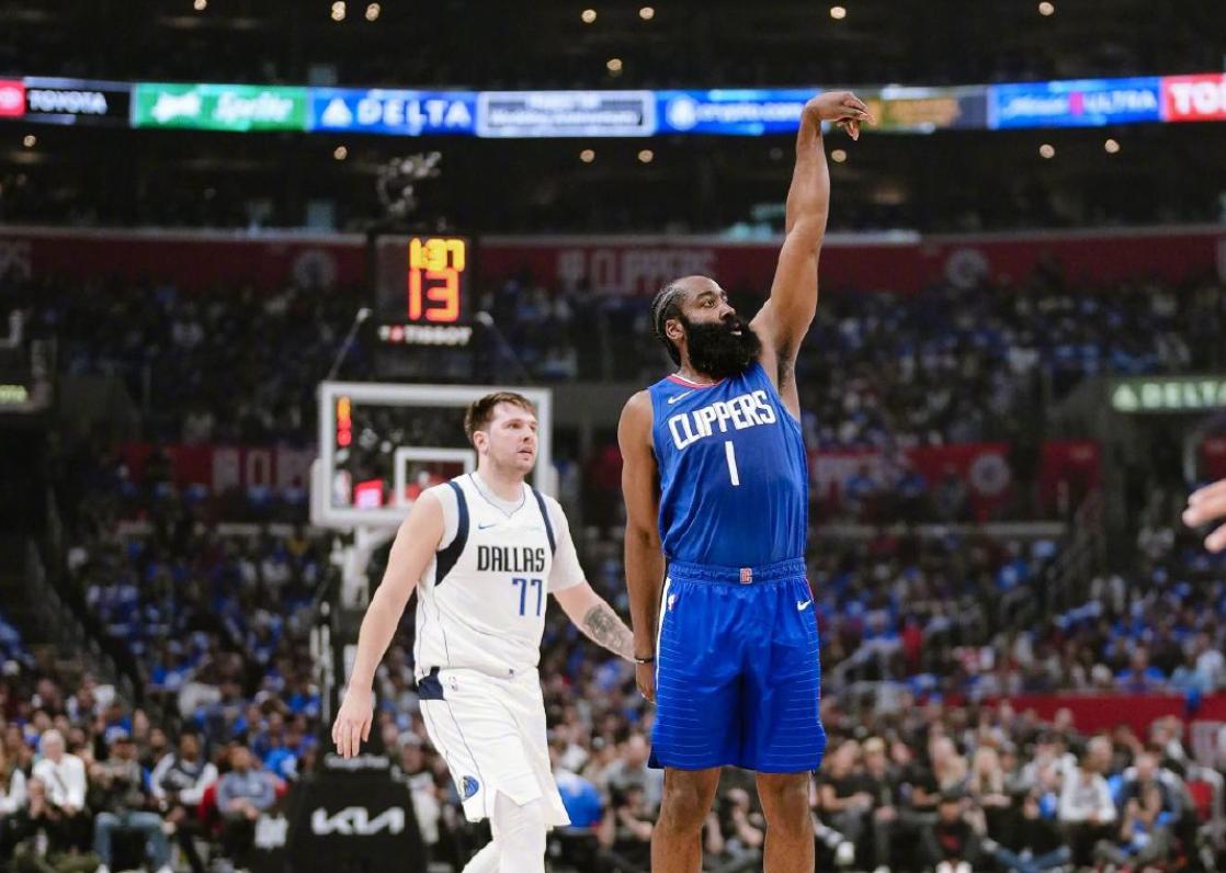 快船再胜开拓者：核心球员发挥出色成为最大亮点的简单介绍