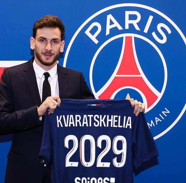 包含孔蒂带领国际米兰强势冲击榜首,梦想更加接近的词条 包含孔蒂带领国际米兰强势冲击榜首,梦想更加接近的词条