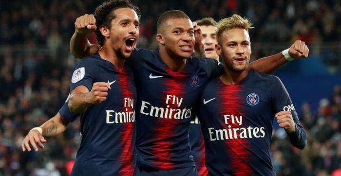 关于巴黎圣日耳曼遭遇伤病困扰，调整阵容的信息