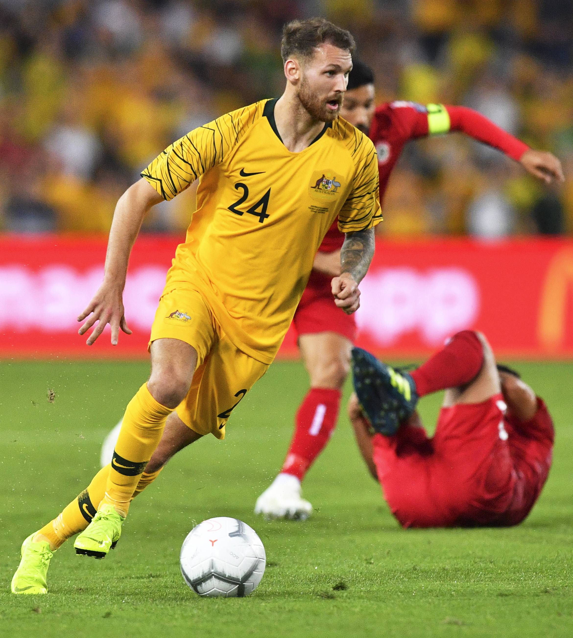 顶尖球队在比赛中击败对手，震惊全球足坛的简单介绍