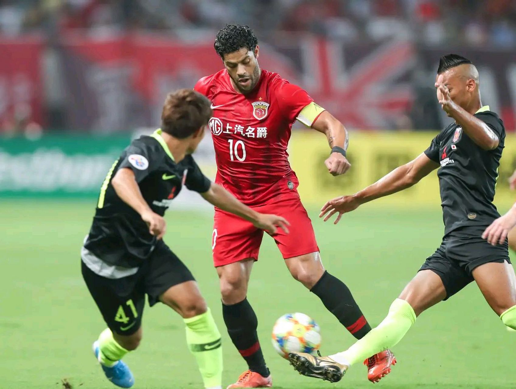 包含广州恒大遭遇连败，亚冠希望渺茫的词条