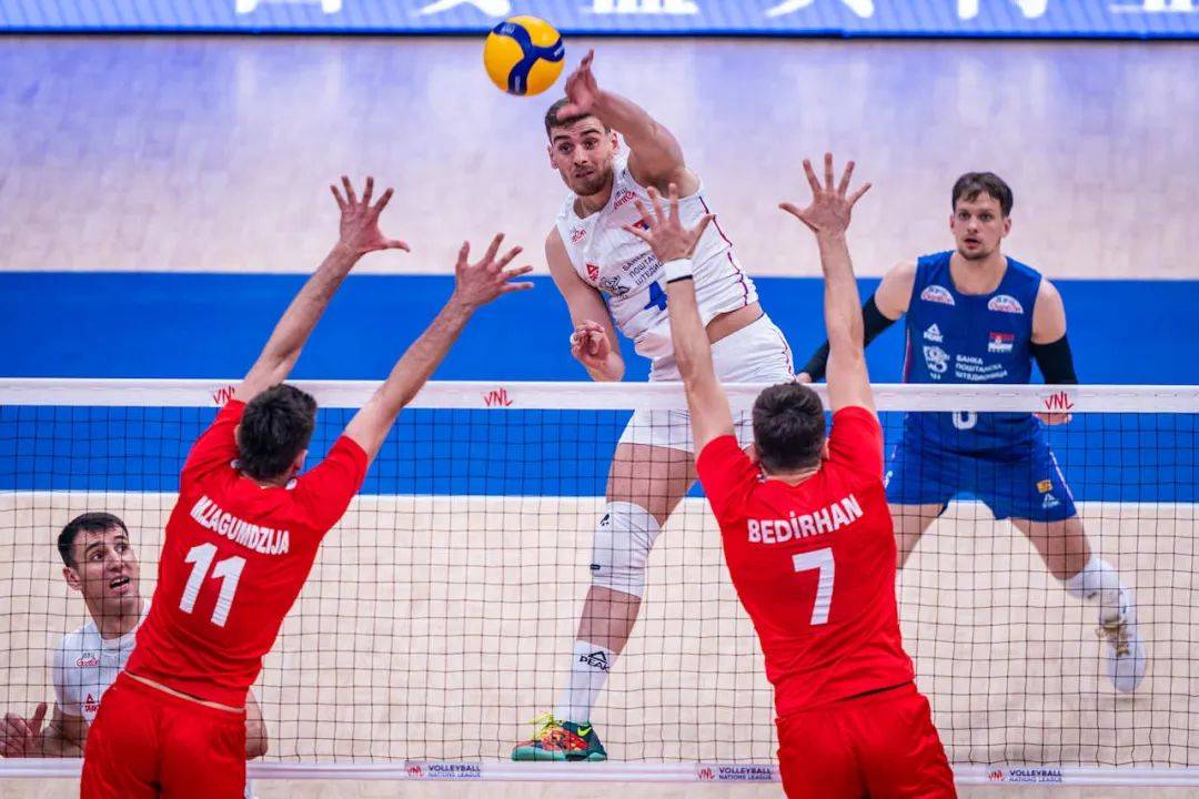 土耳其队惨败出局，塞尔维亚队成功逆袭的简单介绍