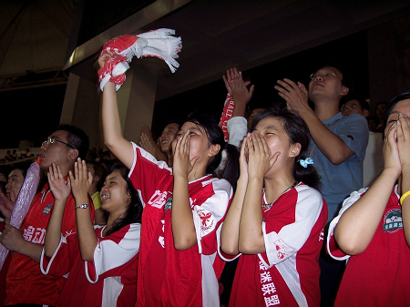 关于天津队逆转胜利，球迷欢呼连连的信息