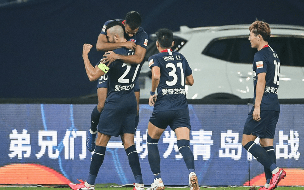 恒大客场大胜泰达，继续领先榜首位置的简单介绍