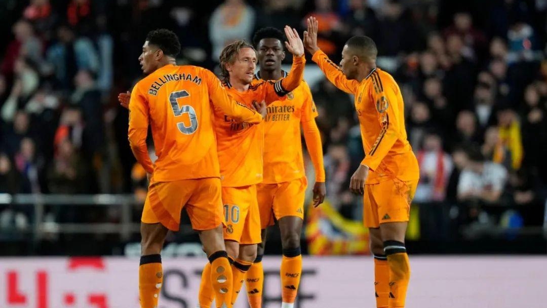 瓦伦西亚逆转取胜，重获士气的简单介绍