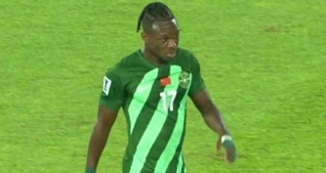 包含锡耶纳主帅提前宣布引援计划，力求提升球队实力的词条