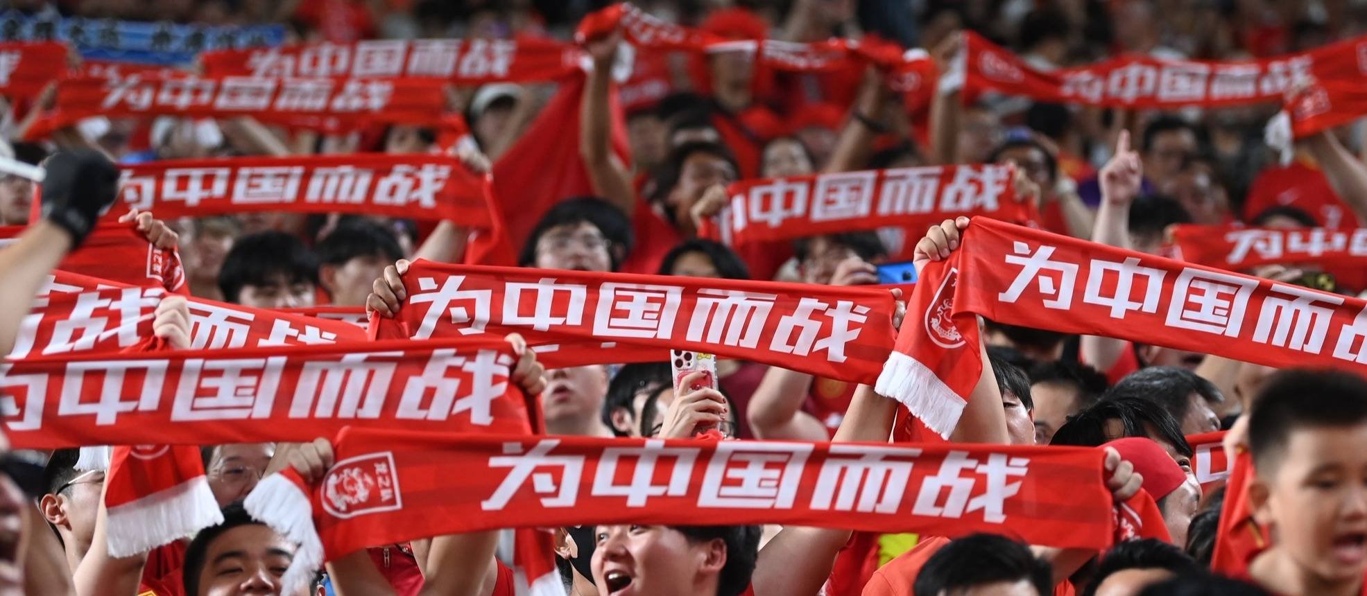 精彩纷呈！球员比拼场上技艺令人目不转睛