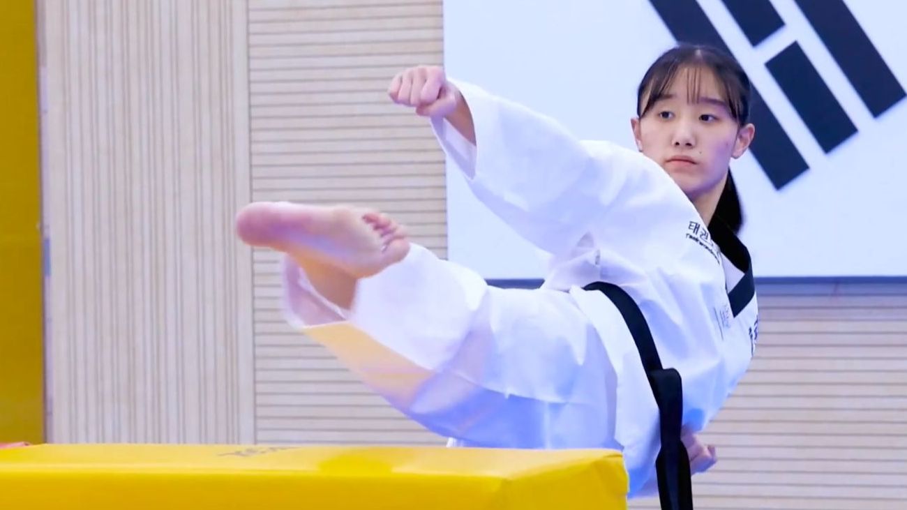 跆拳道女子组比赛:韩国选手夺冠 跆拳道女子组比赛:韩国选手夺冠