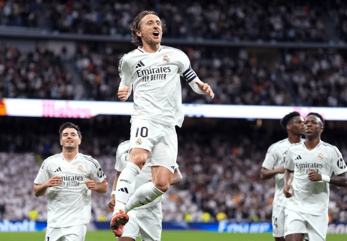 皇马进攻失准频现,客场输球连败困境的简单介绍 皇马进攻失准频现,客场输球连败困境的简单介绍