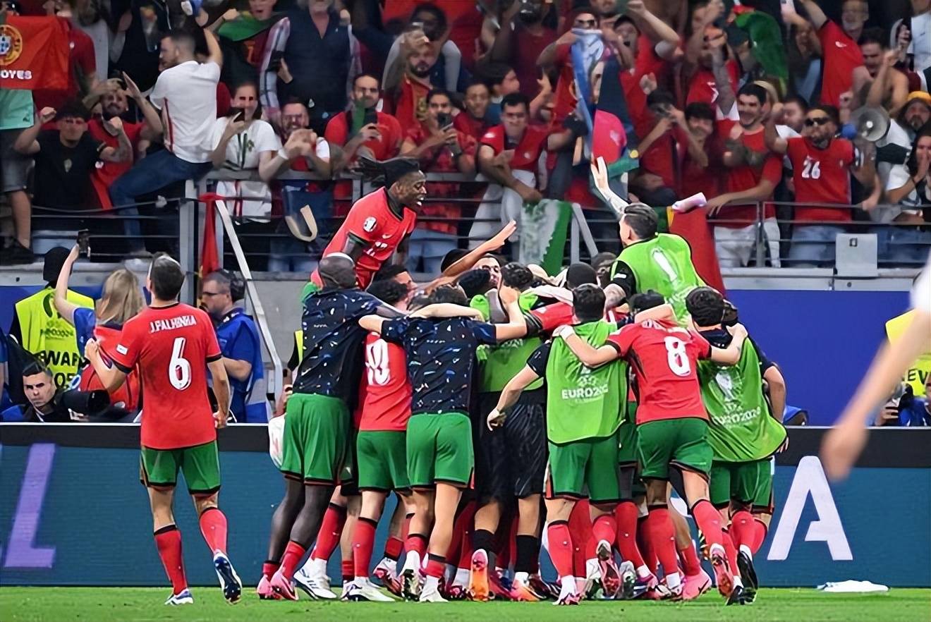 西班牙队迎来胜利精彩表现