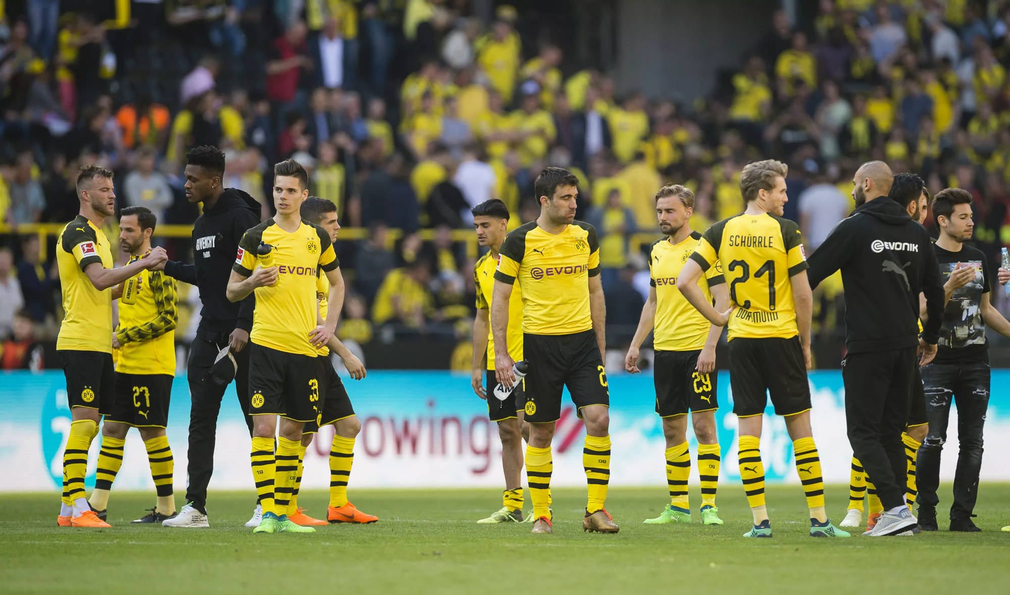 里尔主场战胜对手球迷沸腾的简单介绍 里尔主场战胜对手球迷沸腾的简单介绍