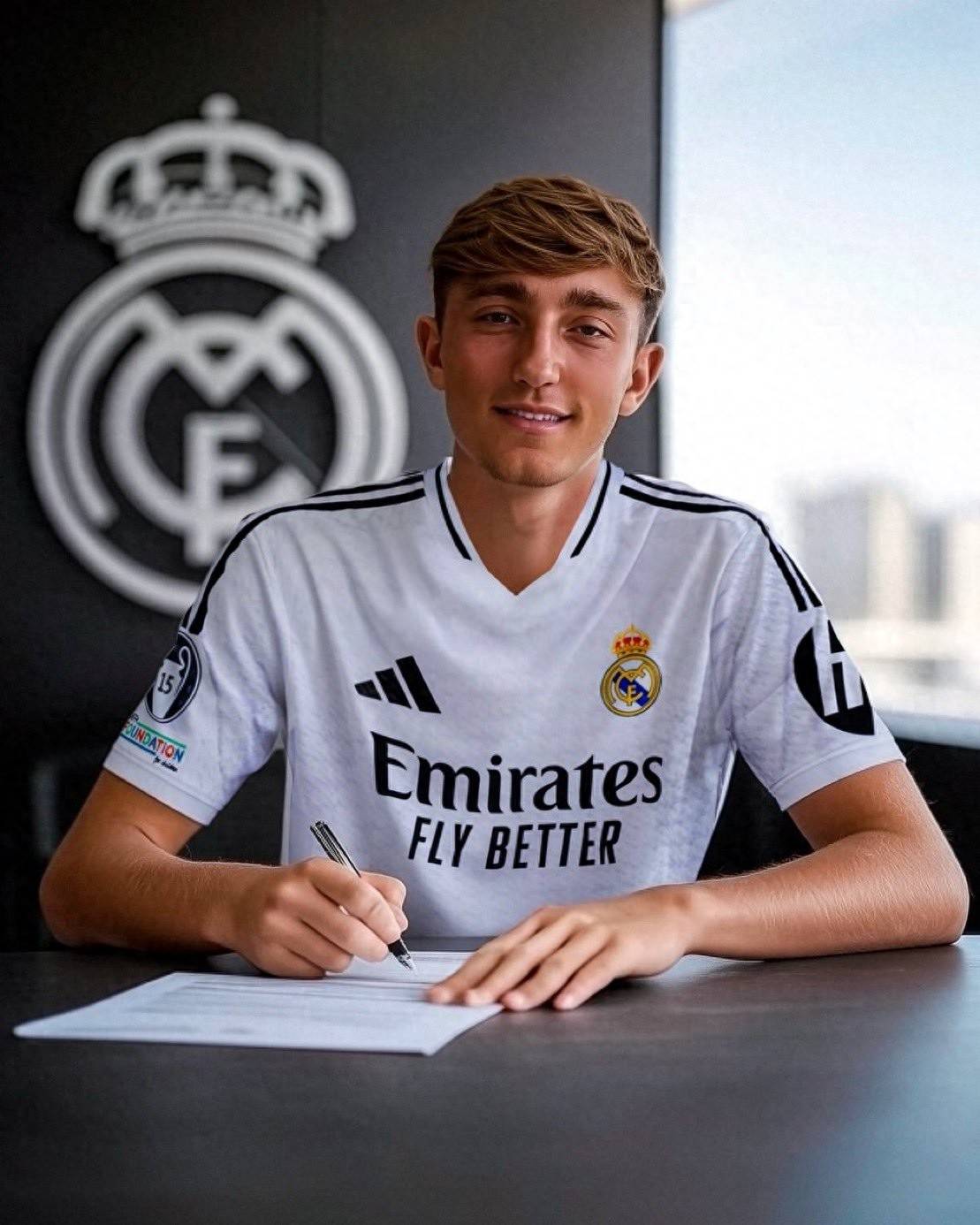 包含皇马vs马拉加：榜首之战肆意开打的词条