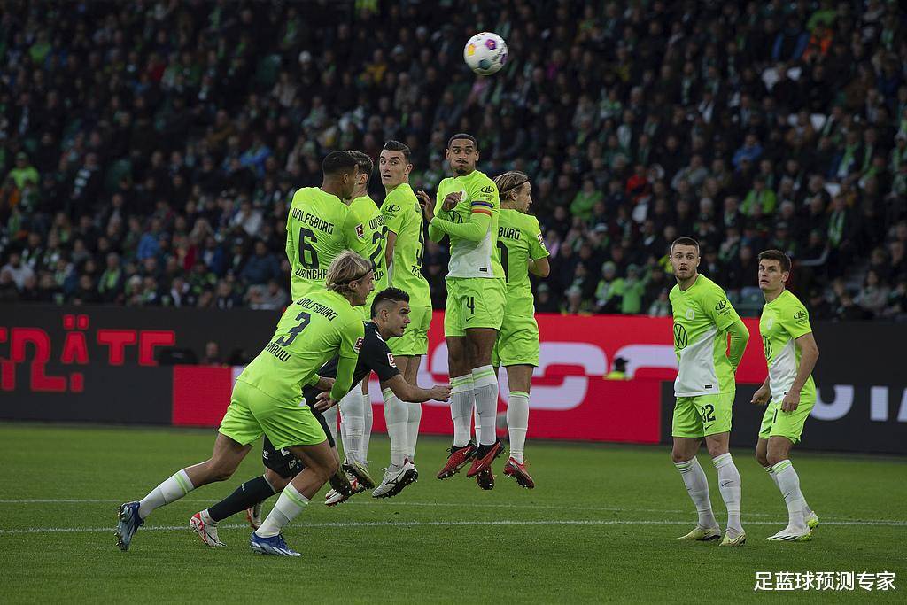 沃尔夫斯堡球队全员出战,勇夺胜利 沃尔夫斯堡球队全员出战,勇夺胜利