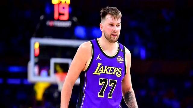 关于湖人力克灰熊,东西区对决实力均衡的信息 关于湖人力克灰熊,东西区对决实力均衡的信息