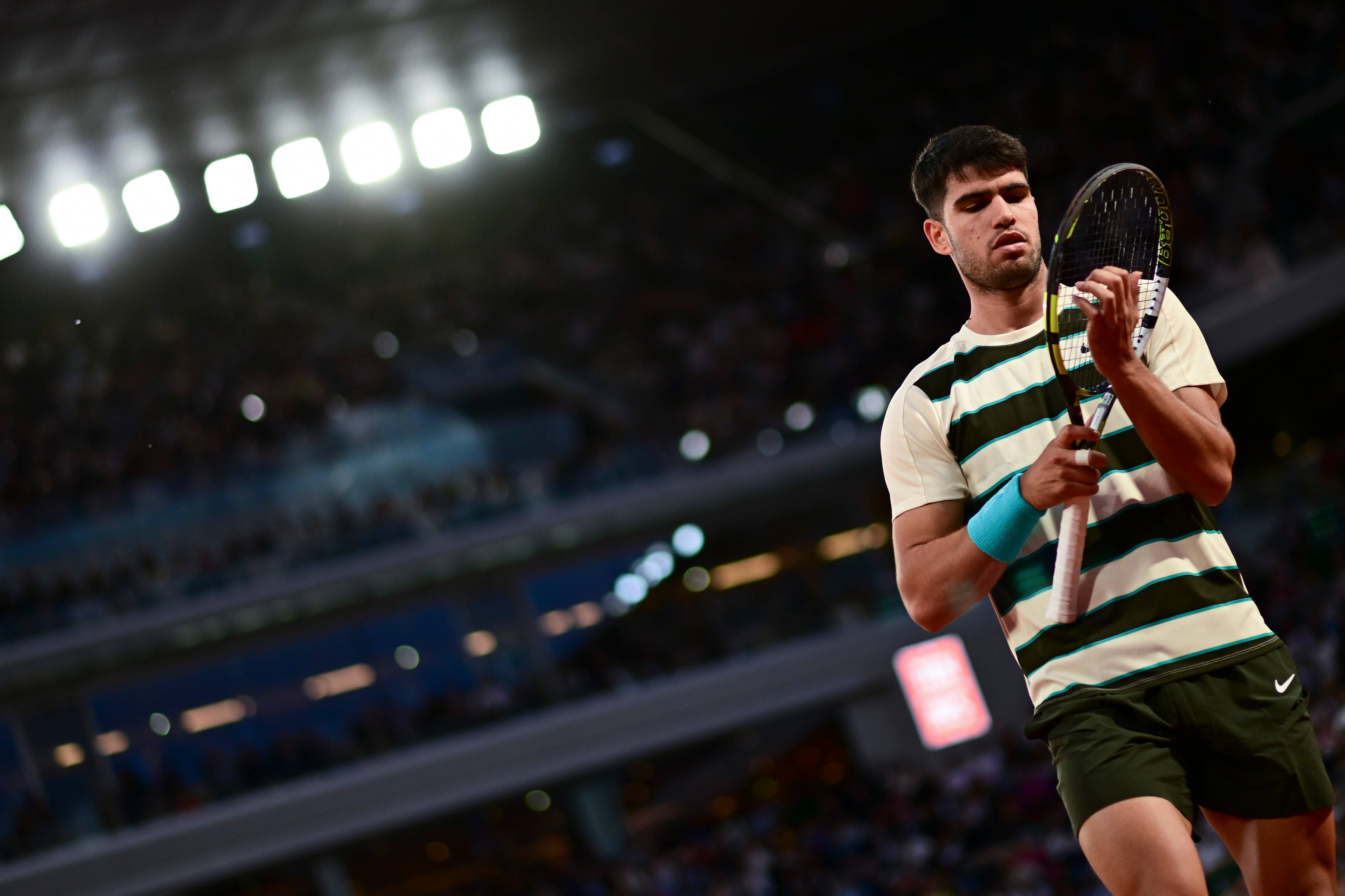 包含世界网球队碾压美国网球队,阿尔卡拉斯统治全场的词条 包含世界网球队碾压美国网球队,阿尔卡拉斯统治全场的词条