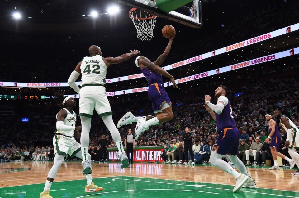 凯尔特人B队碾压南韩男篮，布克送出助攻的简单介绍