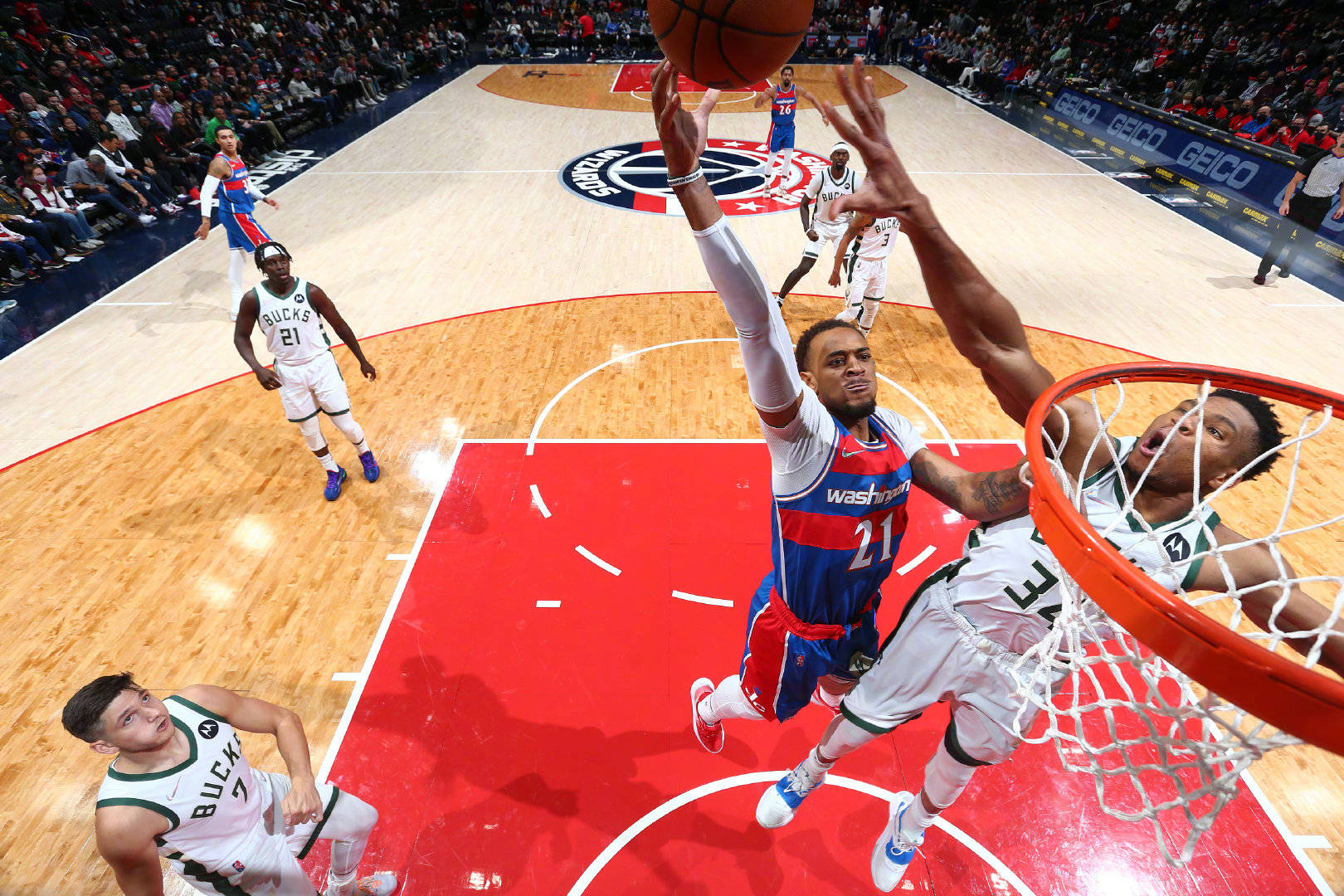 巫师战胜篮网，沃尔伤愈复出的简单介绍