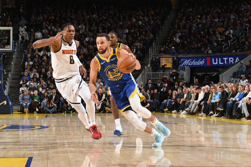 勇士战胜掘金,表现持续火热的简单介绍 勇士战胜掘金,表现持续火热的简单介绍