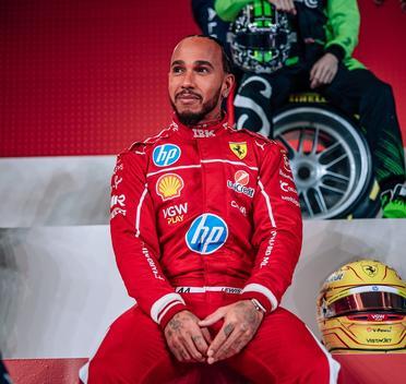 红牛车队险胜法拉利,拉塞尔统治全场的简单介绍 红牛车队险胜法拉利,拉塞尔统治全场的简单介绍