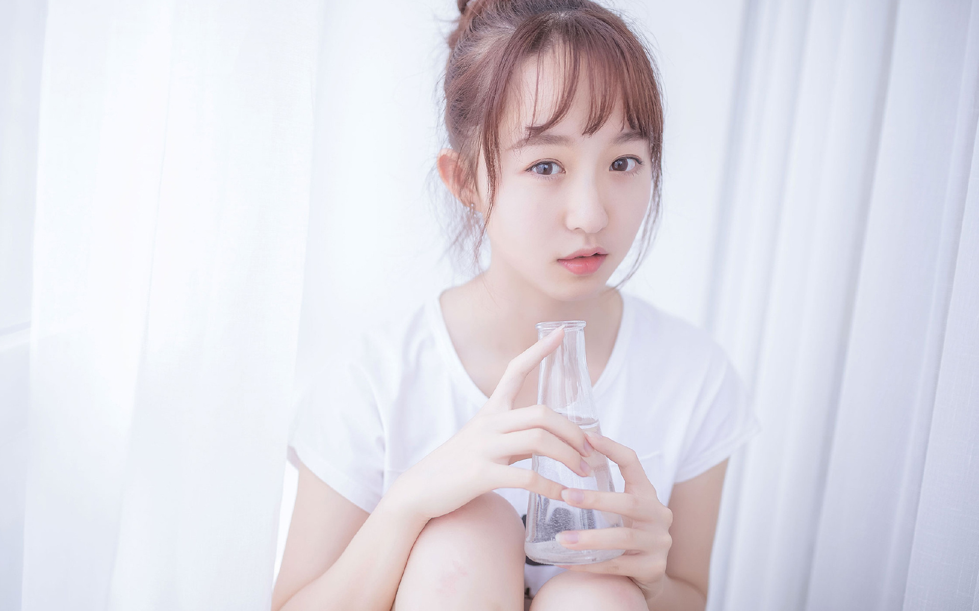 一瞬救赎，绿茵见证，当阿圭罗的蓝白照亮沙阿之战