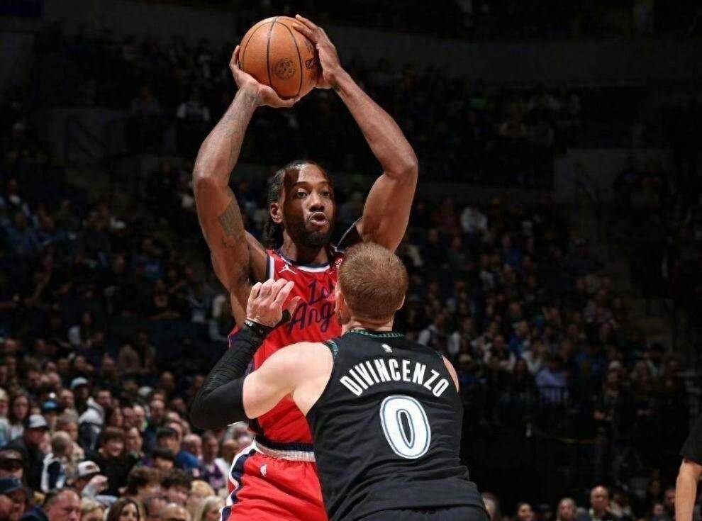 北京队爆冷森林狼,伦纳德带队取胜 北京队爆冷森林狼,伦纳德带队取胜